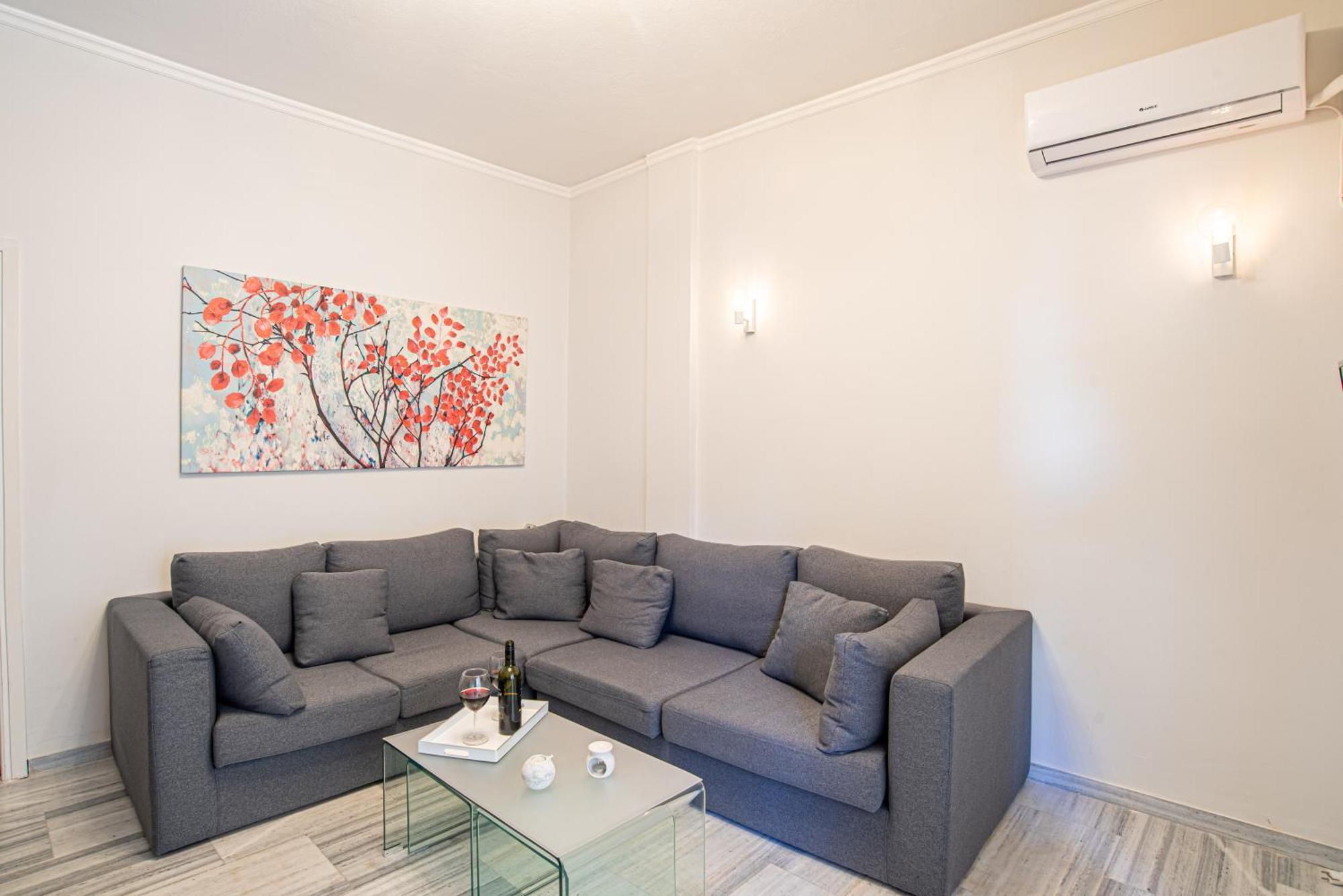 Hermes Apartments, 2 Bedrooms, Great Facilities! * Athens